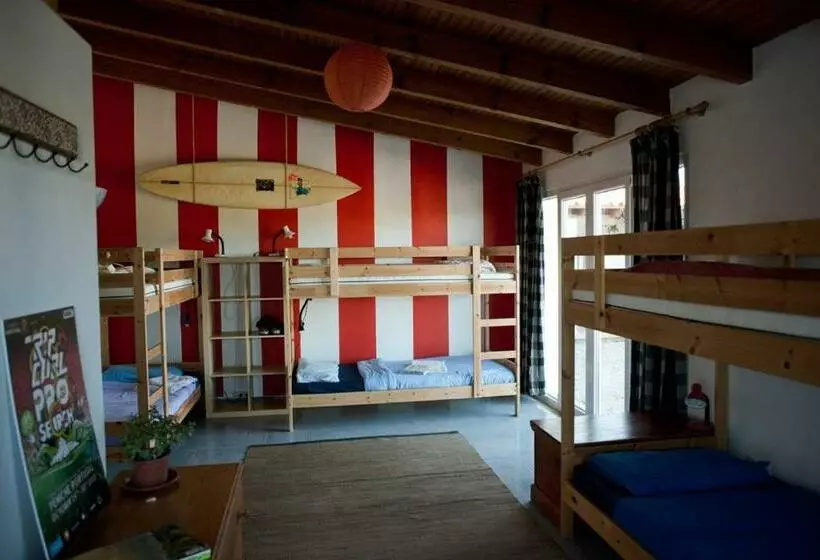 Da Silva Surfcamp Hostel