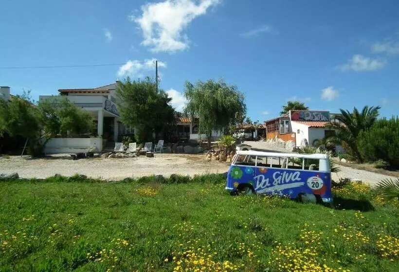 Da Silva Surfcamp Hostel