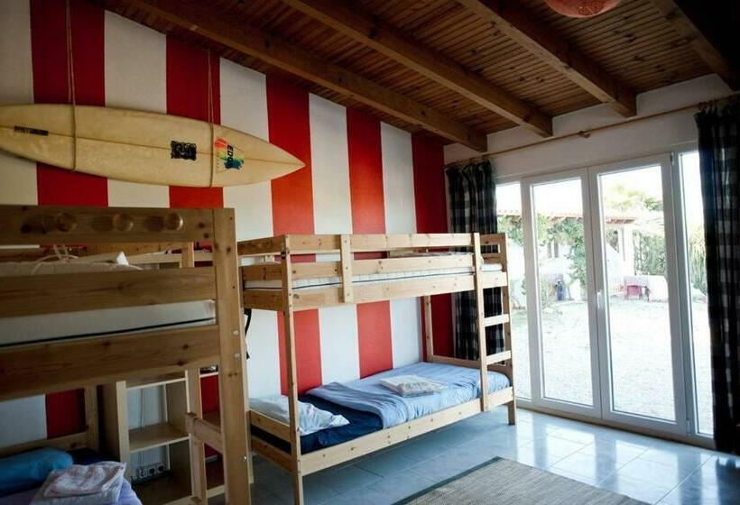 Da Silva Surfcamp  Hostel
