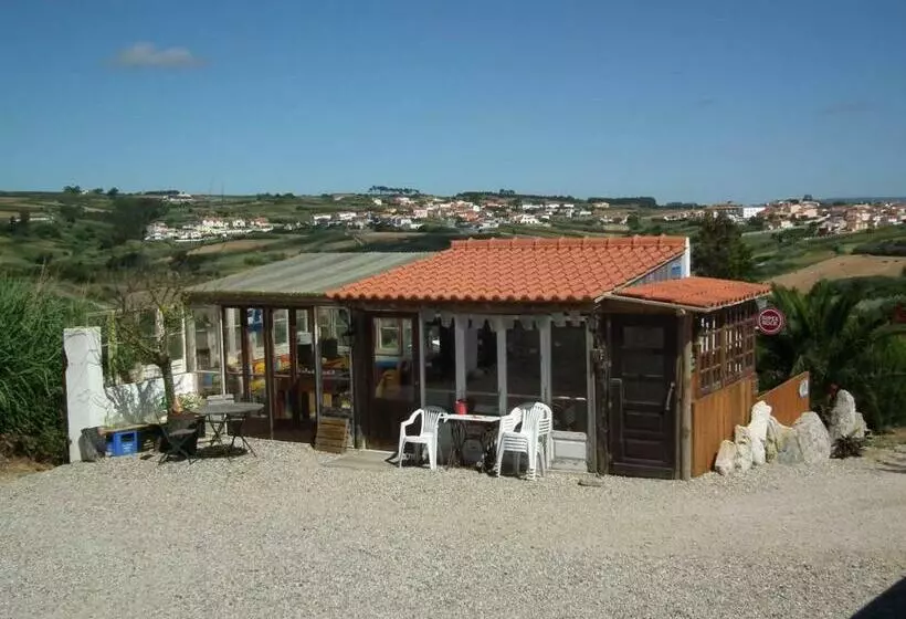 Da Silva Surfcamp Hostel
