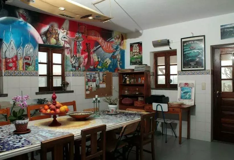 Da Silva Surfcamp Hostel