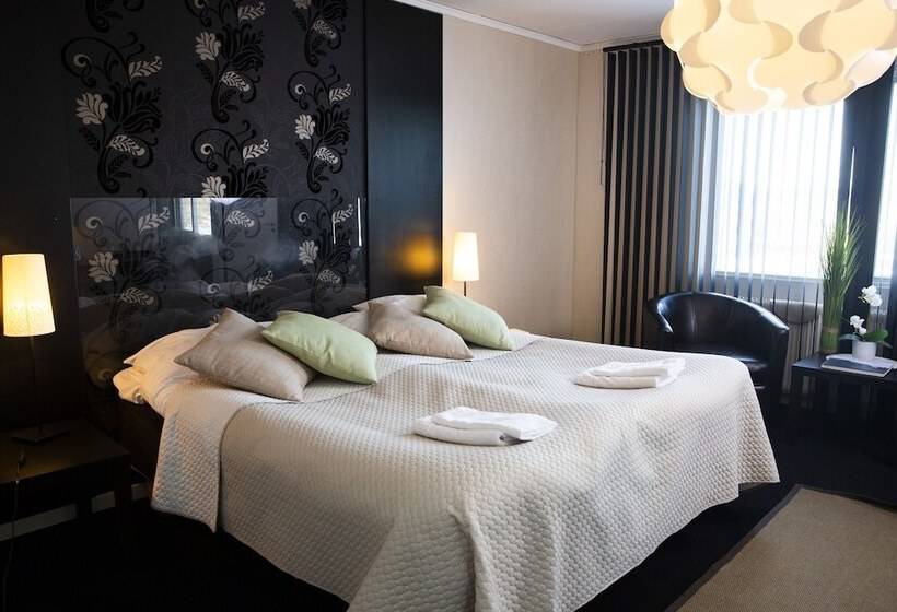 هتل L Veckefjärden