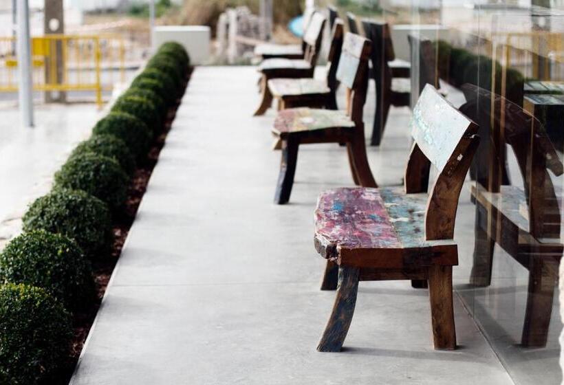 هتل Surfers Lodge Peniche