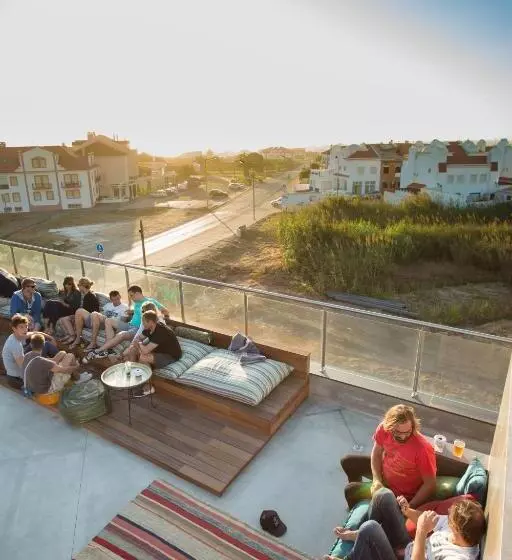 ホテル Surfers Lodge Peniche