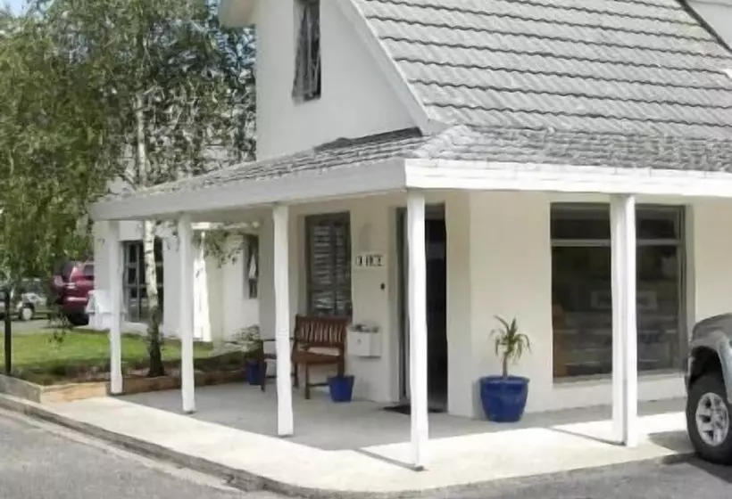 Kapiti Lindale Motel And Conference Centre