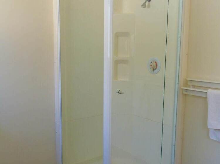 Kapiti Lindale Motel And Conference Centre