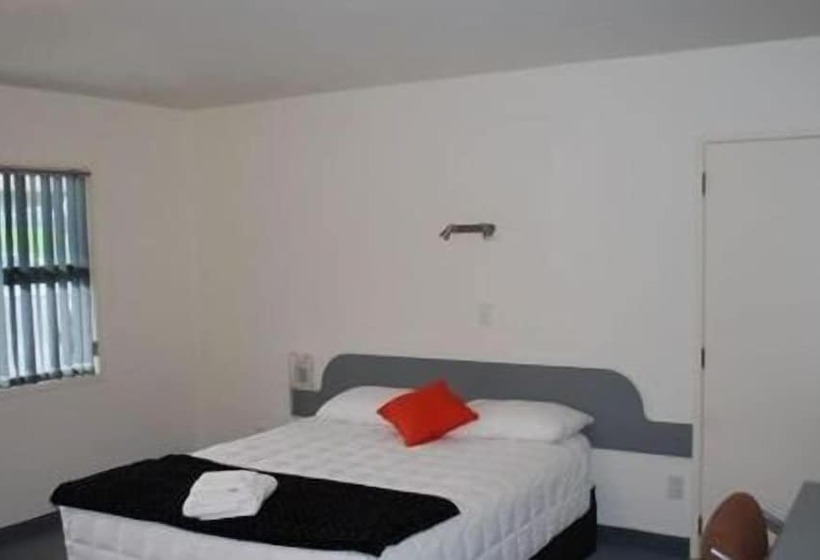 Kapiti Lindale Motel And Conference Centre