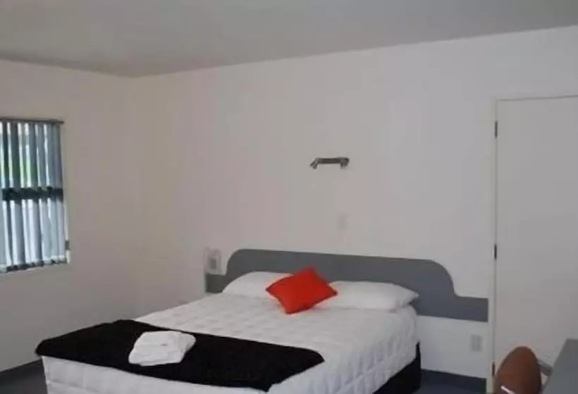 Kapiti Lindale Motel And Conference Centre