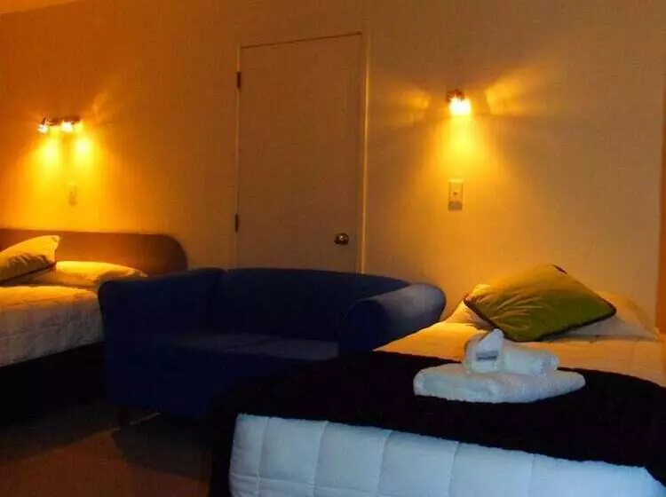 Kapiti Lindale Motel And Conference Centre