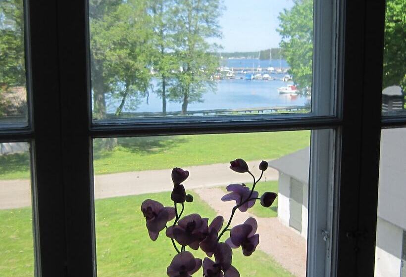 Bed and Breakfast Ediths Pensionat