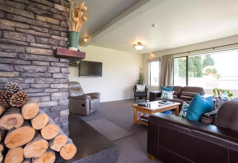 Manuka Lodge B&b