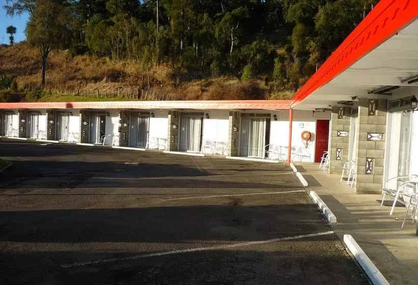Safari Motel
