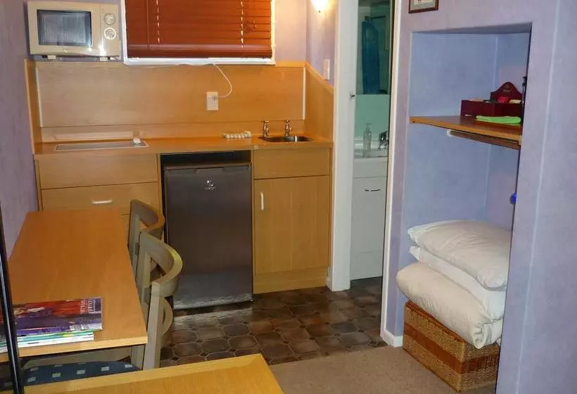 Safari Motel