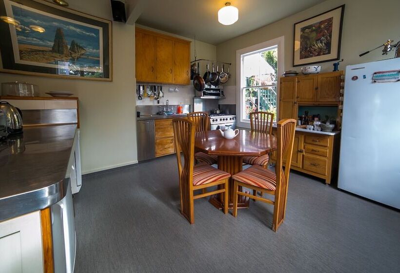 Shady Rest Bed & Breakfast