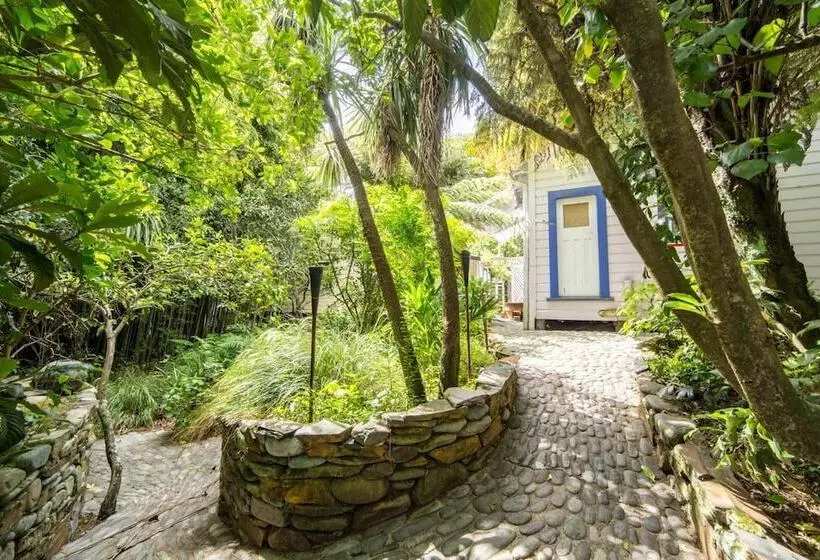 Shady Rest Bed & Breakfast