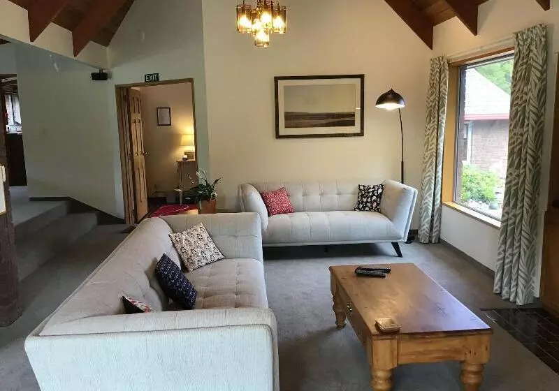 Woodland Glen Lodge B&b
