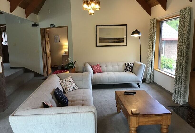 Woodland Glen Lodge B&b