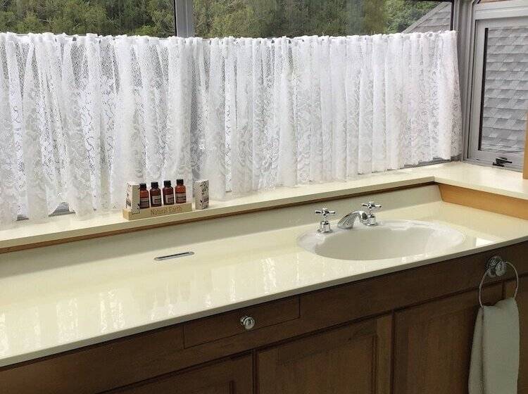 Woodland Glen Lodge B&b