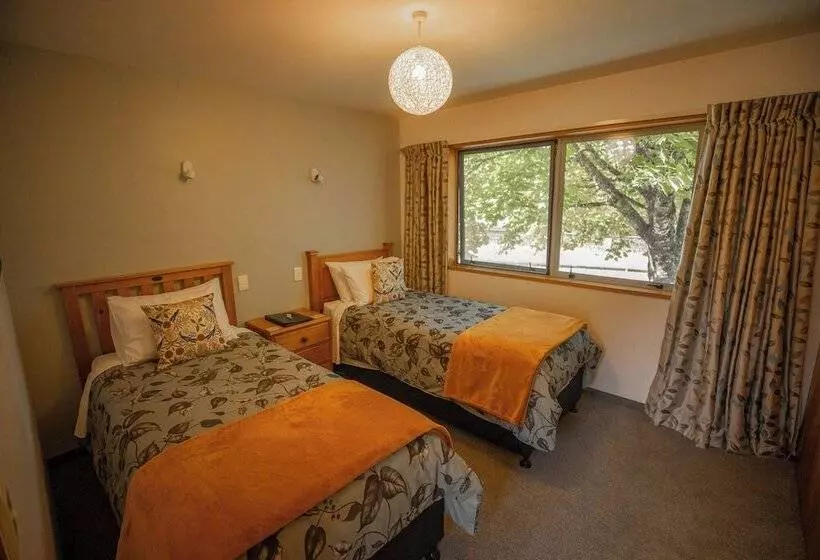 Woodland Glen Lodge B&b