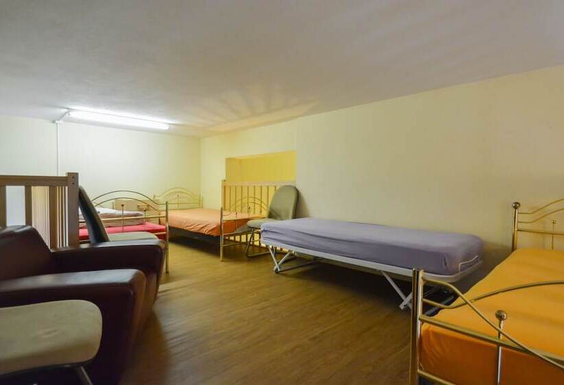 הוסטל Hebergement Du Pod