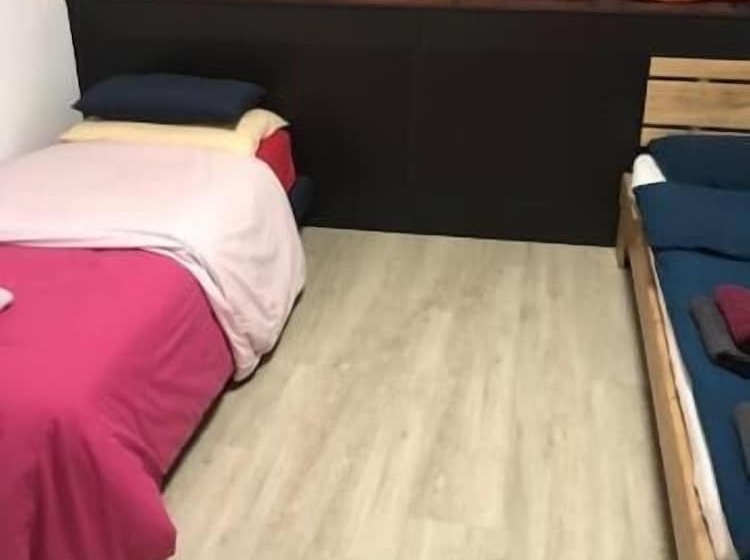 הוסטל Hebergement Du Pod