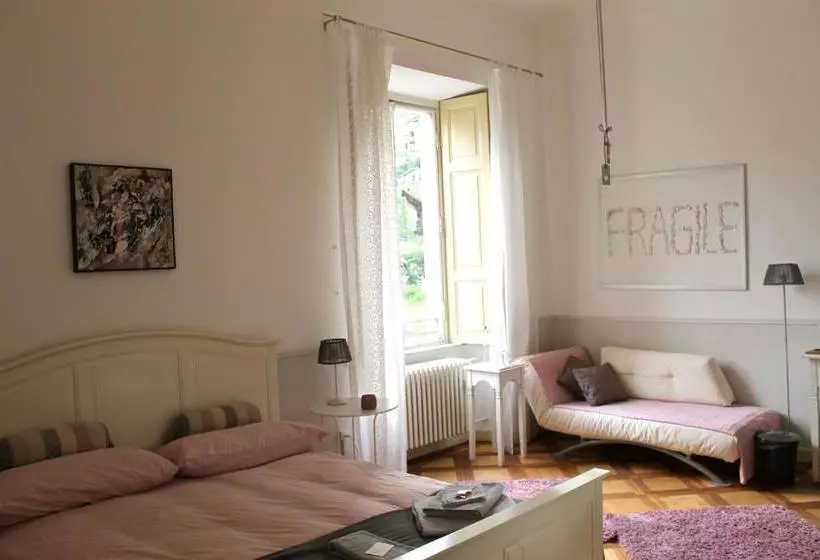 ベッドアンドブレックファースト Bed & Blessing / Casa Borgo