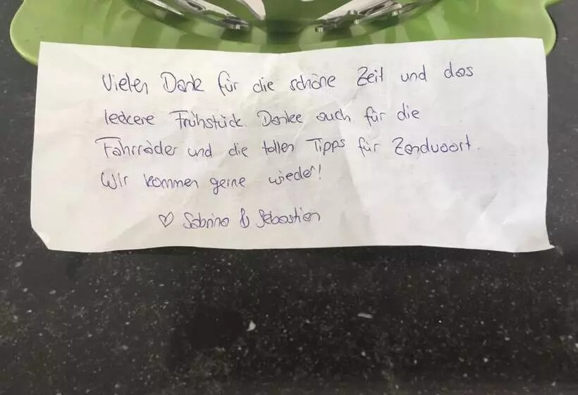 تختخواب و صبحانه Duynsandt