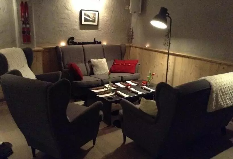 Aamiaismajoitus (B&B) Le Chalet De L Atelier Le Nord