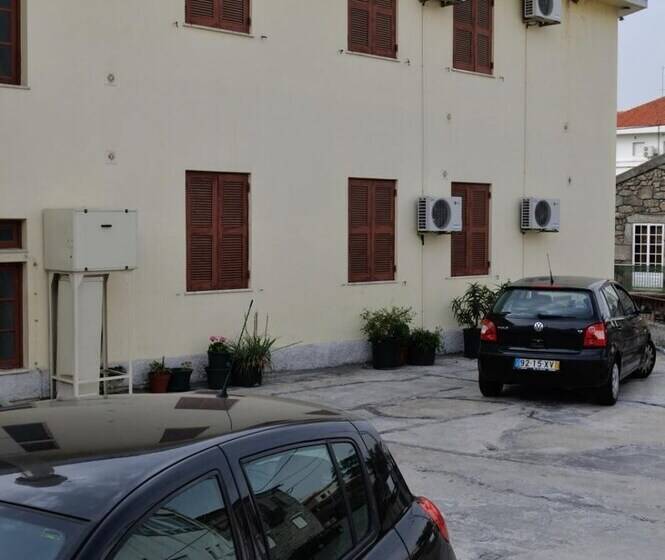 تختخواب و صبحانه Residencial Parque