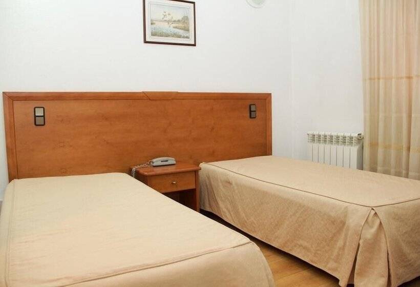 تختخواب و صبحانه Residencial Parque