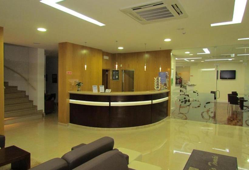 تختخواب و صبحانه Sao Tomas