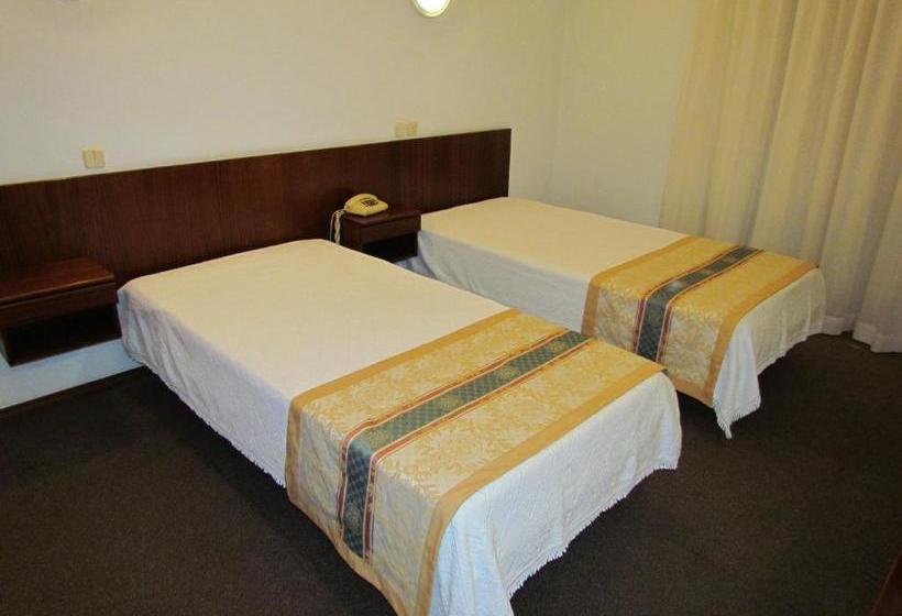 تختخواب و صبحانه Sao Tomas