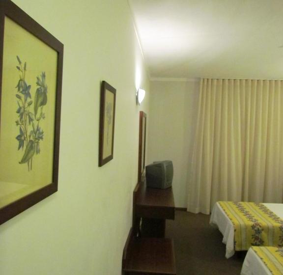 تختخواب و صبحانه Sao Tomas