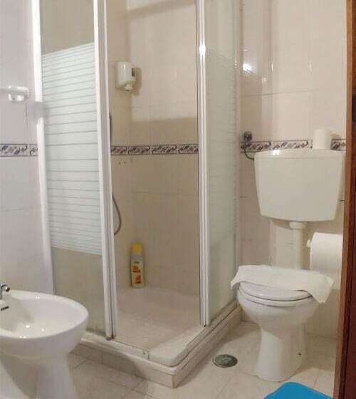 E Nove Lounge Hostel Caffe