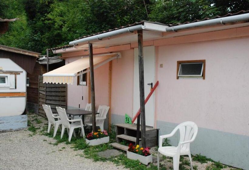Hostel Le Chandelier