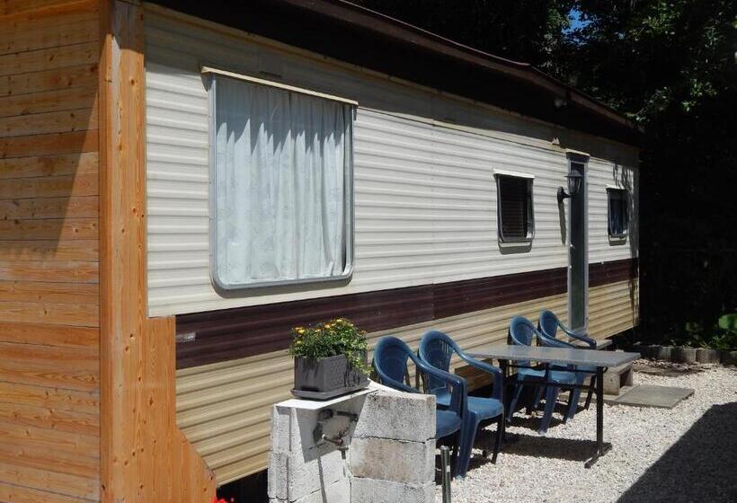 Hostel Le Chandelier