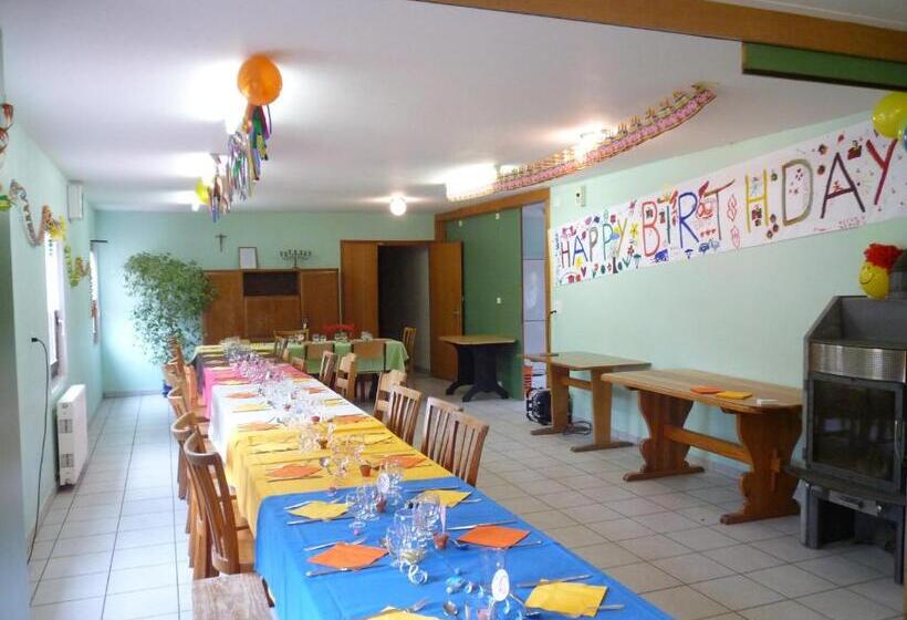 Hostel Le Chandelier