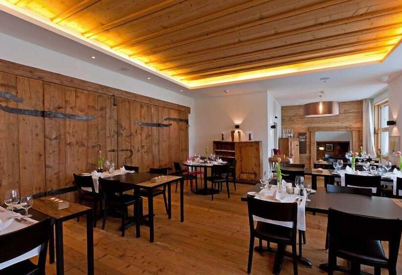 בית מלון כפרי Alpina Parpan