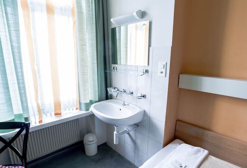 فندق & Backpackers Zak Schaffhausen