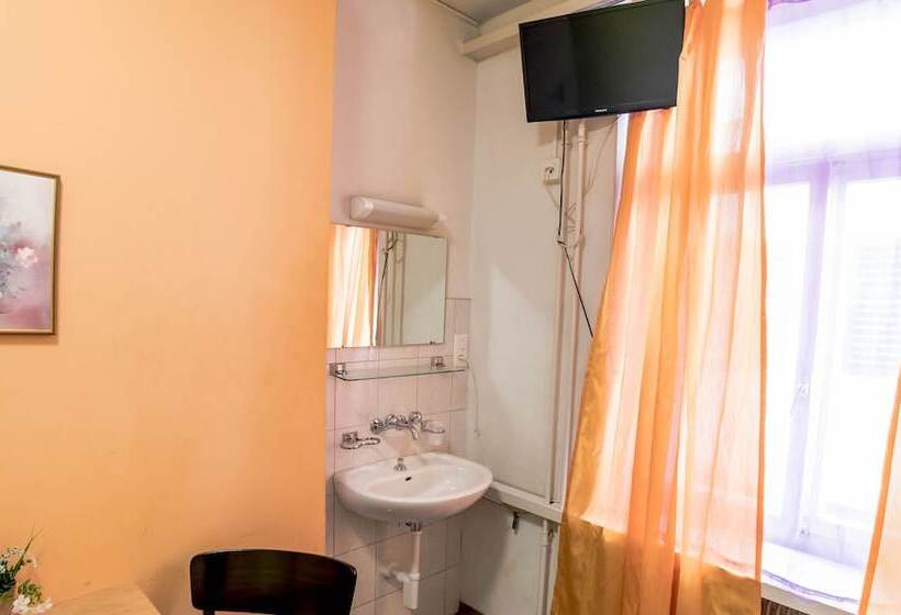 فندق & Backpackers Zak Schaffhausen