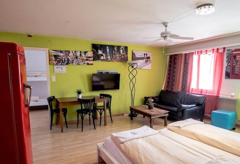 فندق & Backpackers Zak Schaffhausen