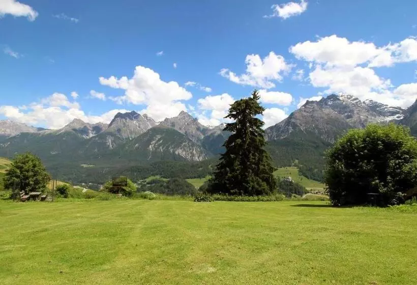 Hotelli Bellavista Ftan