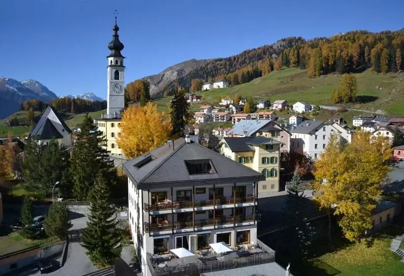 Hotelli Bellavista Ftan