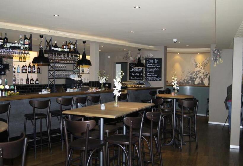 בית מלון כפרי Engel Am Bahnhof