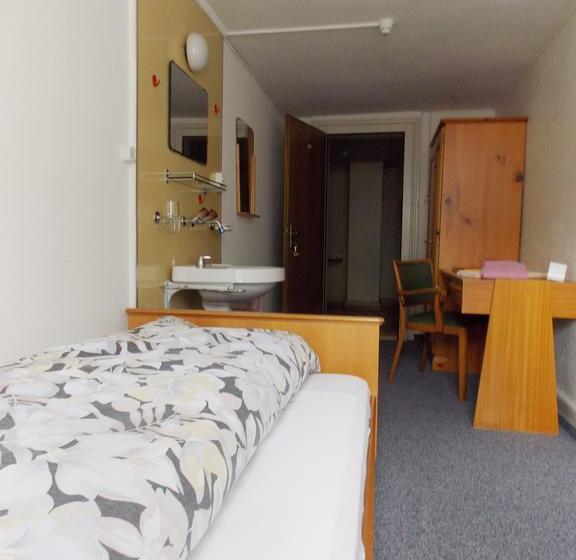 Self  Check  In Hotel Regina Beatenberg