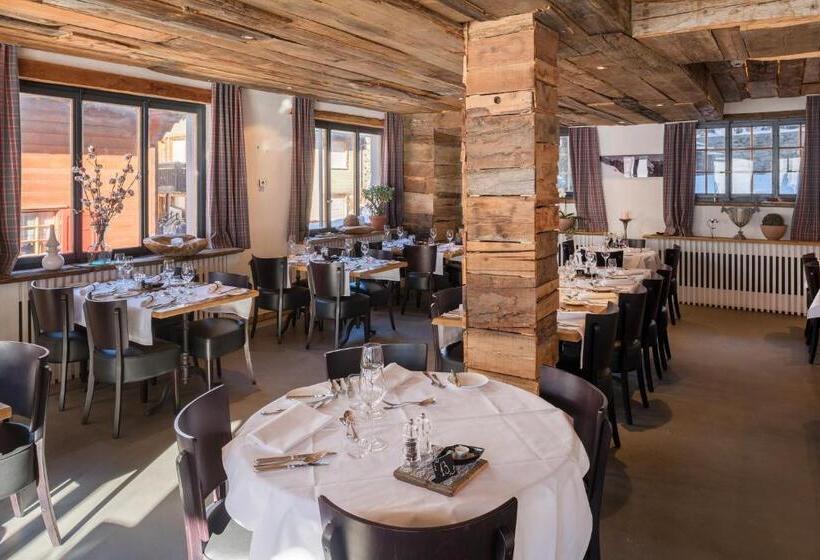 ホテル The Larix Ski In Ski Out