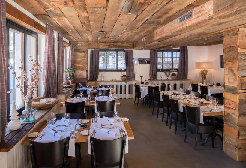 ホテル The Larix Ski In Ski Out