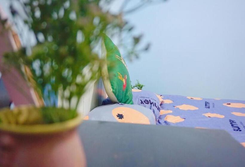 Общежитие 桂林时光驿青年客栈