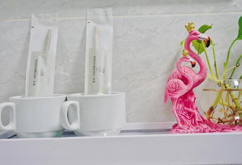 Общежитие 桂林时光驿青年客栈