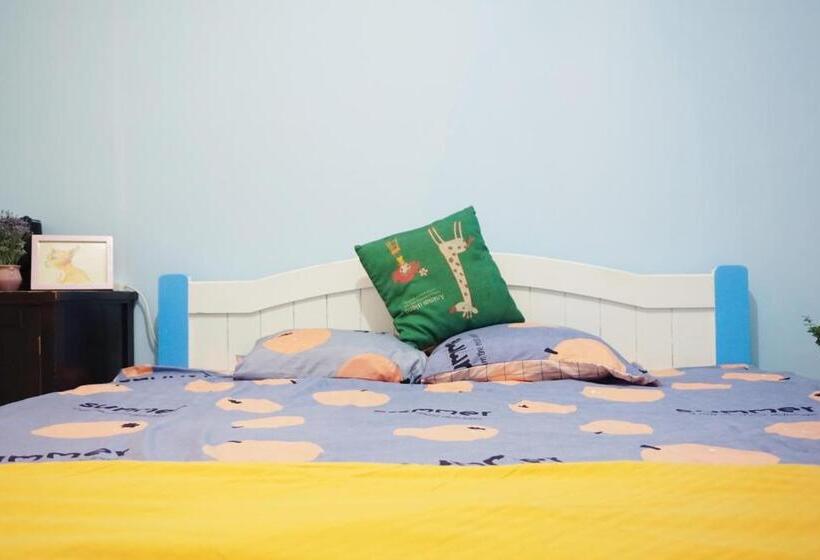 Общежитие 桂林时光驿青年客栈